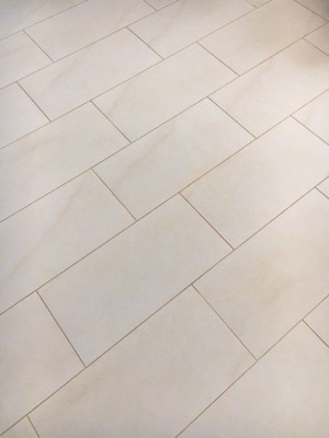 Carrelage beige dimension 300/600/10 , 20 m2